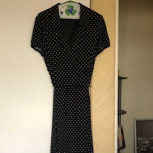 Tahari Dresses & Skirts - 👗 Go-to Black and Cream Polka Dot Dress